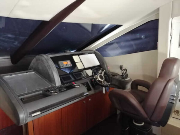 Sunseeker 69 - Image 9