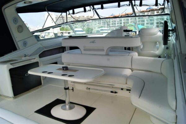Sea Ray 42 - Image 4