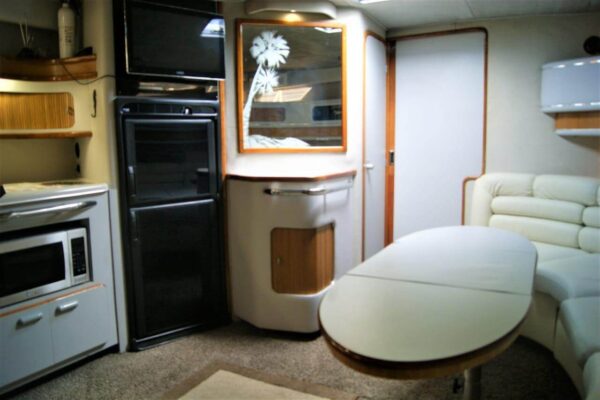 Sea Ray 42 - Image 9