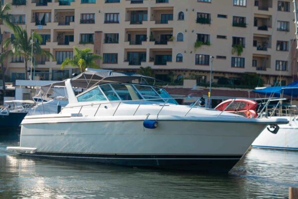 Tiara 44